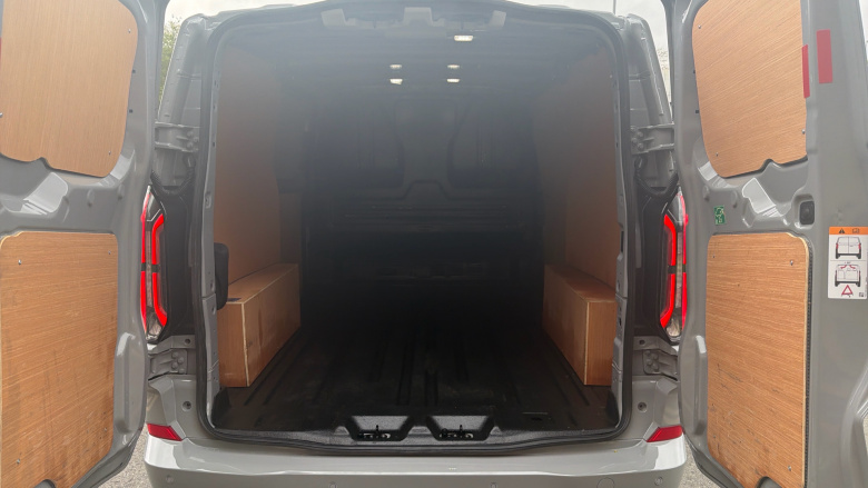 Ford Transit Custom E-320 L1 Rwd 100kW 65kWh H1 Van Limited Auto